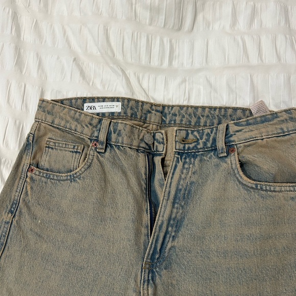 SOLD Zara Boyfriend Jeans - Picture 3 of 6